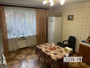 Дом 221м², 2-этажный, участок 8 сот.  