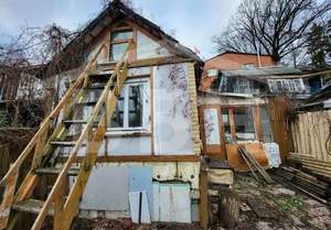 Дом 15м², 2-этажный, участок 1 сот.  