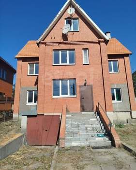 Дом 220м², 3-этажный, участок 7 сот.  