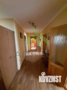 Коттедж 180м², 2-этажный, участок 8 сот.  