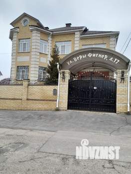 Коттедж 420м², 3-этажный, участок 6 сот.  