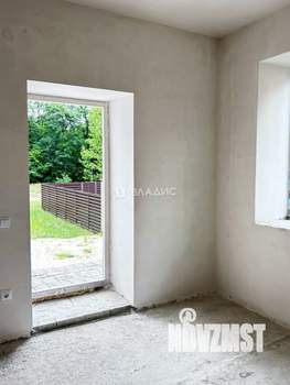 Таунхаус 240м², 2-этажный, участок 5 сот.  