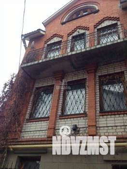 Коттедж 229м², 3-этажный, участок 2 сот.  