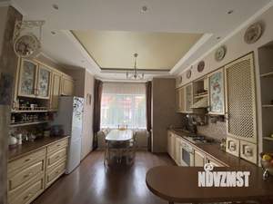 Дом 146м², 2-этажный, участок 3 сот.  