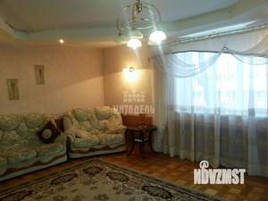 Коттедж 398м², 3-этажный, участок 6 сот.  
