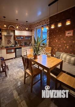 Дом 119м&sup2;, 3-этажный, участок 6 сот.  