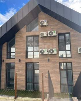 Дом 335м², 3-этажный, участок 6 сот.  