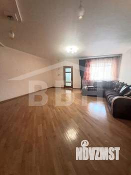 Дом 250м², 2-этажный, участок 10 сот.  