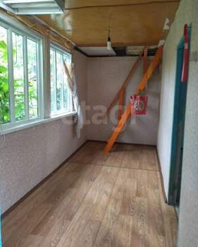 Дом 25м², 2-этажный, участок 6 сот.  