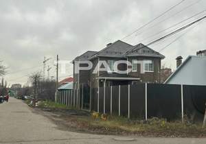 Дом 280м², 3-этажный, участок 6 сот.  