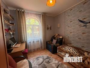 Коттедж 261м², 3-этажный, участок 11 сот.  