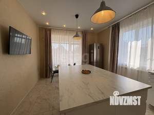 Дом 290м², 3-этажный, участок 8 сот.  