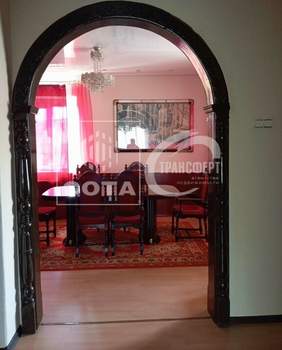 Дом 284м², 2-этажный, участок 10 сот.  