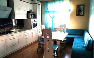 Дом 260м², 3-этажный, участок 3 сот.  