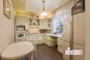 Коттедж 320м², 4-этажный, участок 6 сот.  