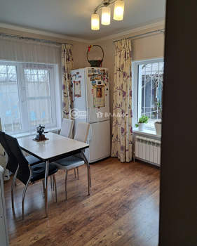 Дом 99м², 2-этажный, участок 9 сот.  