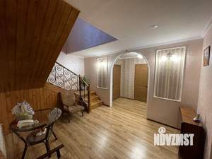 Дом 221м², 2-этажный, участок 8 сот.  