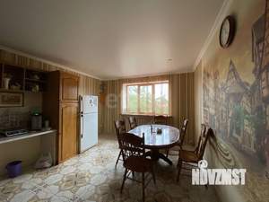 Дом 284м², 2-этажный, участок 10 сот.  