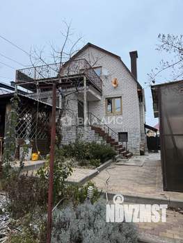 Дом 119м&sup2;, 3-этажный, участок 6 сот.  