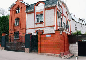 Дом 379м², 3-этажный, участок 4 сот.  