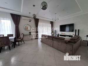 Коттедж 260м², 2-этажный, участок 10 сот.  