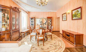 Дом 260м², 2-этажный, участок 10 сот.  