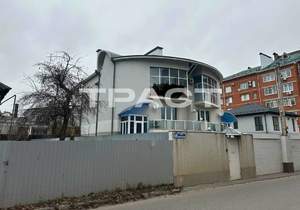 Дом 275м², 3-этажный, участок 4 сот.  