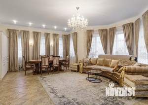 Дом 221м², 2-этажный, участок 5 сот.  