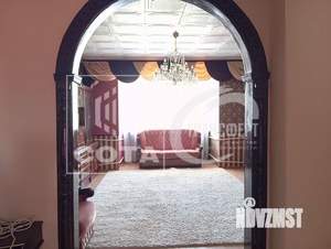 Дом 284м², 2-этажный, участок 10 сот.  