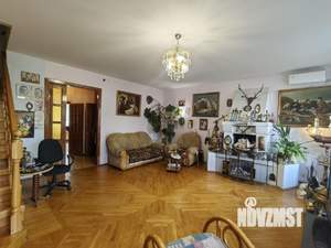 Коттедж 241м², 3-этажный, участок 4 сот.  