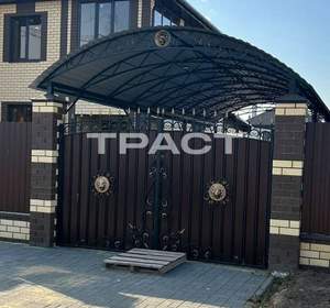 Дом 260м², 2-этажный, участок 8 сот.  