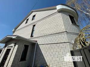 Коттедж 260м², 3-этажный, участок 3 сот.  