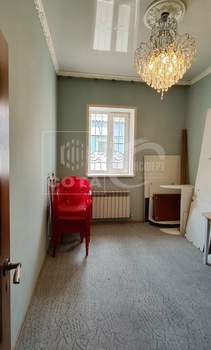 Дом 180м², 2-этажный, участок 4 сот.  