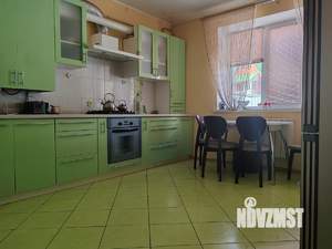 Дом 203м², 2-этажный, участок 3 сот.  