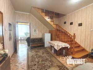 Дом 150м², 2-этажный, участок 3 сот.  