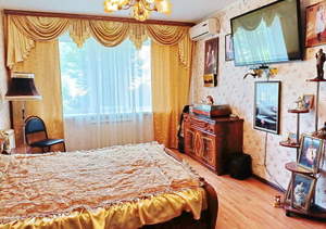 Дом 210м², 2-этажный, участок 10 сот.  