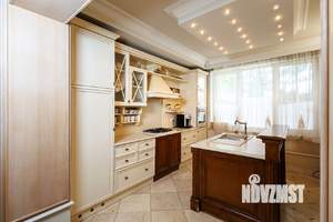 Таунхаус 262м², 4-этажный, участок 1 сот.  