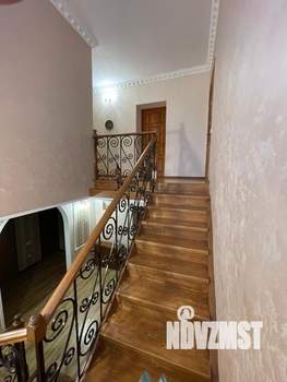 Дом 221м², 2-этажный, участок 8 сот.  