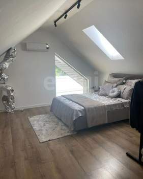 Дом 335м², 3-этажный, участок 6 сот.  