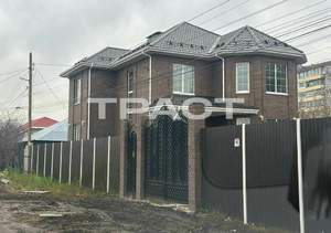 Дом 280м², 3-этажный, участок 6 сот.  