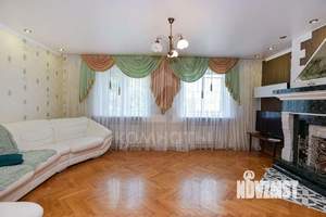 Дом 330м², 3-этажный, участок 4 сот.  
