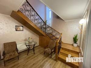 Дом 221м², 2-этажный, участок 8 сот.  