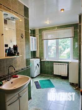 Коттедж 210м², 2-этажный, участок 10 сот.  