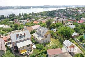 Дом 326м², 3-этажный, участок 8 сот.  