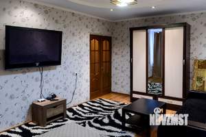 1-к квартира, посуточно, 42м2, 2/10 этаж