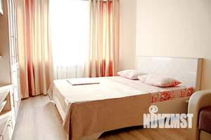 2-к квартира, посуточно, 80м2, 7/25 этаж