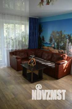 Студия квартира, посуточно, 35м2, 3/5 этаж