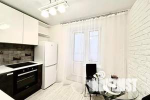 1-к квартира, посуточно, 42м2, 5/17 этаж