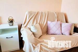 1-к квартира, посуточно, 42м2, 17/25 этаж