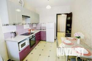 1-к квартира, посуточно, 50м2, 8/25 этаж